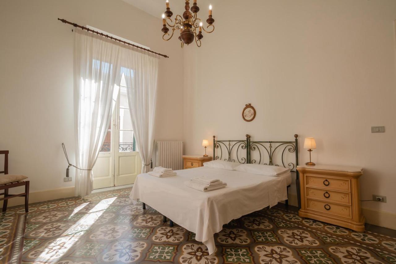 Dimora Apulia Bed & Breakfast Brindisi Exterior photo