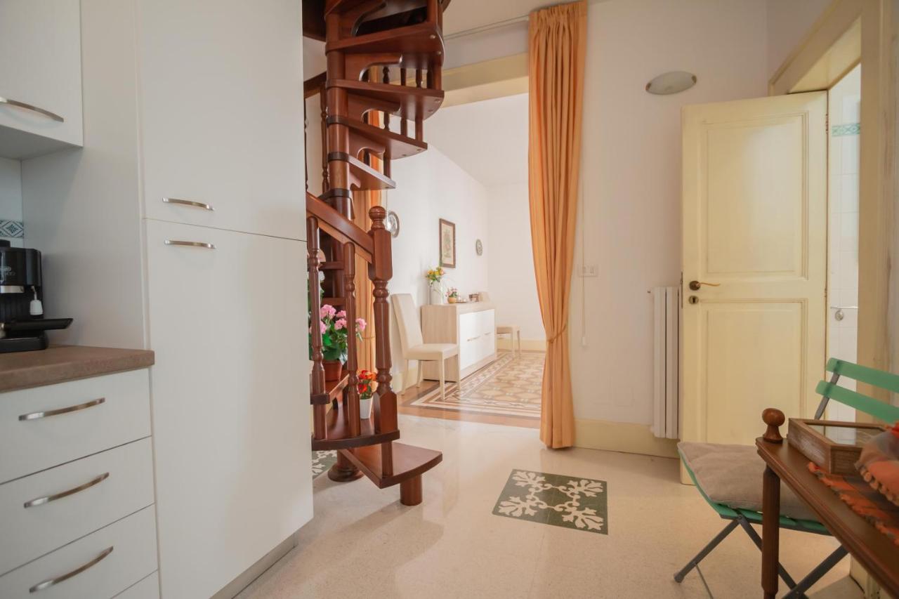 Dimora Apulia Bed & Breakfast Brindisi Exterior photo