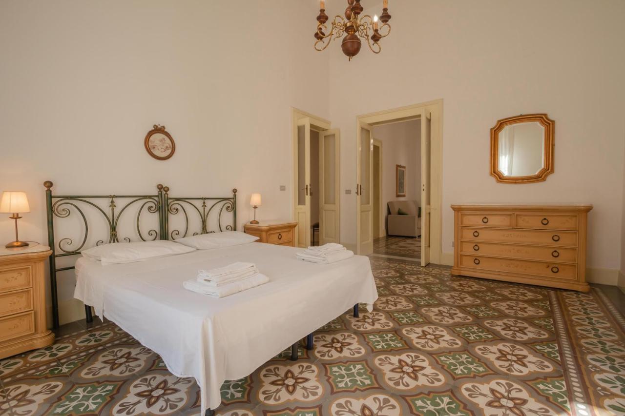 Dimora Apulia Bed & Breakfast Brindisi Exterior photo