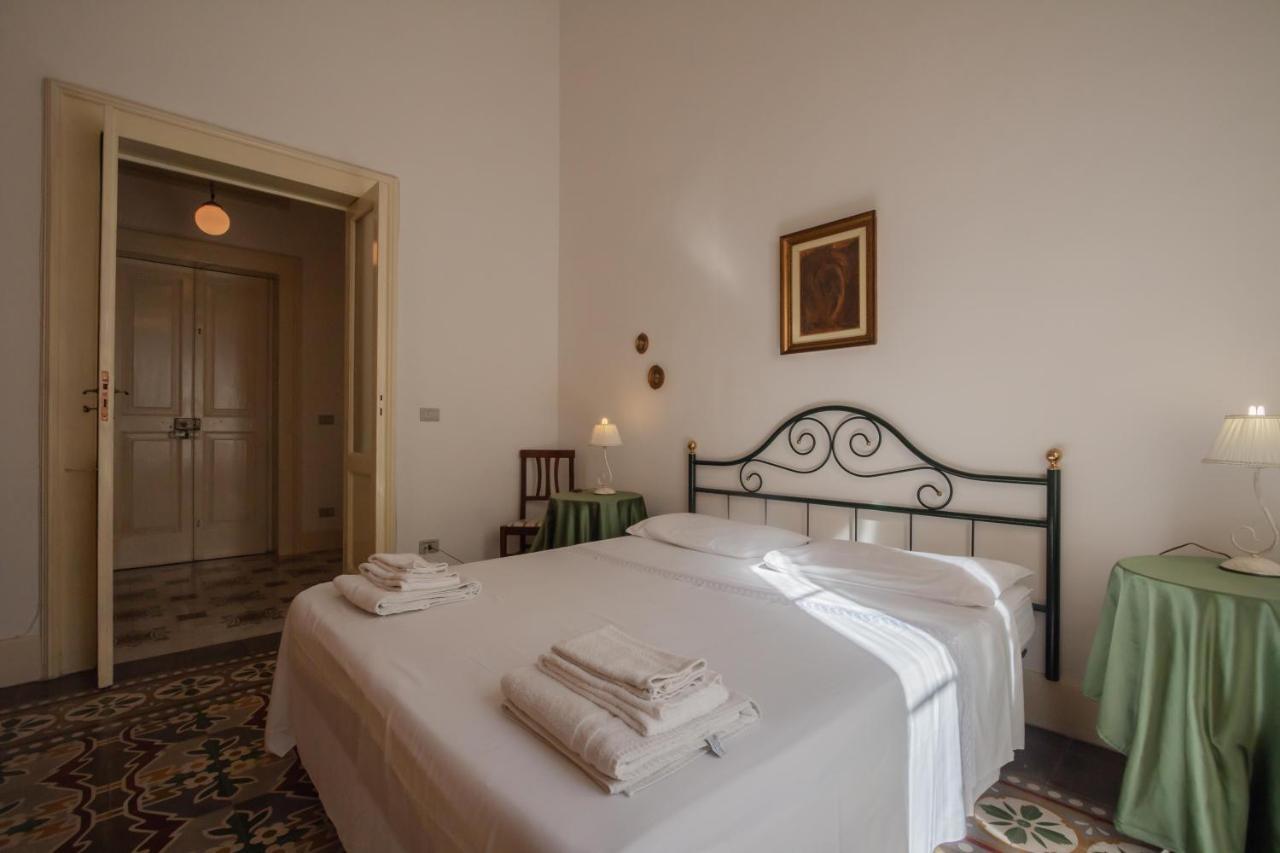 Dimora Apulia Bed & Breakfast Brindisi Exterior photo