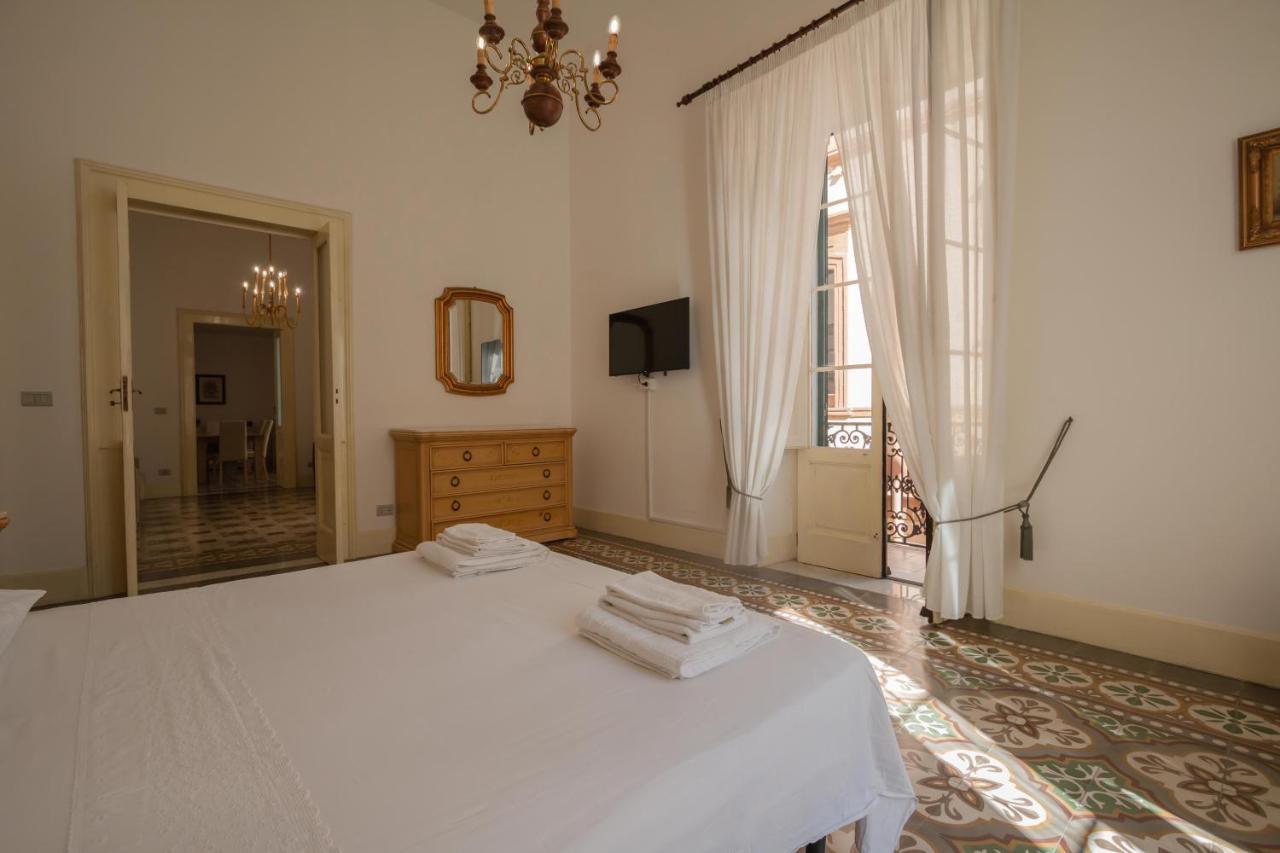 Dimora Apulia Bed & Breakfast Brindisi Exterior photo