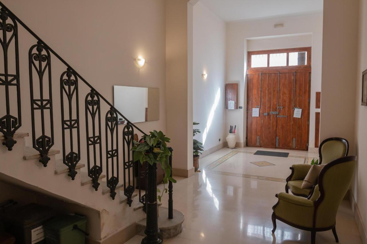 Dimora Apulia Bed & Breakfast Brindisi Exterior photo