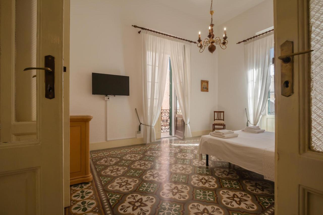 Dimora Apulia Bed & Breakfast Brindisi Exterior photo